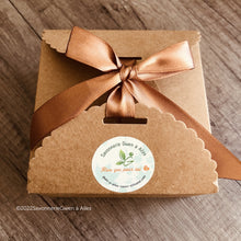 Charger l'image dans la galerie, Coffret cadeau Ruban 6 savons et porte-savon Loofah