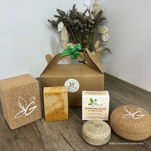 Charger l'image dans la galerie, Coffret cadeau 1Savon+1shampoing+2 écrins en liège savon et shampoing