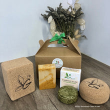 Charger l'image dans la galerie, Coffret cadeau 1Savon+1shampoing+2 écrins en liège savon et shampoing