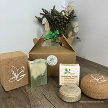 Charger l'image dans la galerie, Coffret cadeau 1Savon+1shampoing+2 écrins en liège savon et shampoing