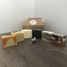 Charger l&#39;image dans la galerie, Coffret cadeau Ruban 6 savons et porte-savon minimaliste
