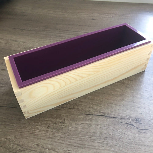 Moule à savon en silicone et bois